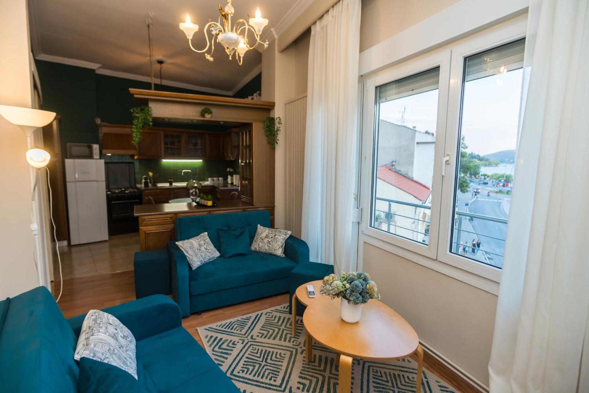 Corner House Apartment แคซโทเรีย ภายนอก รูปภาพ