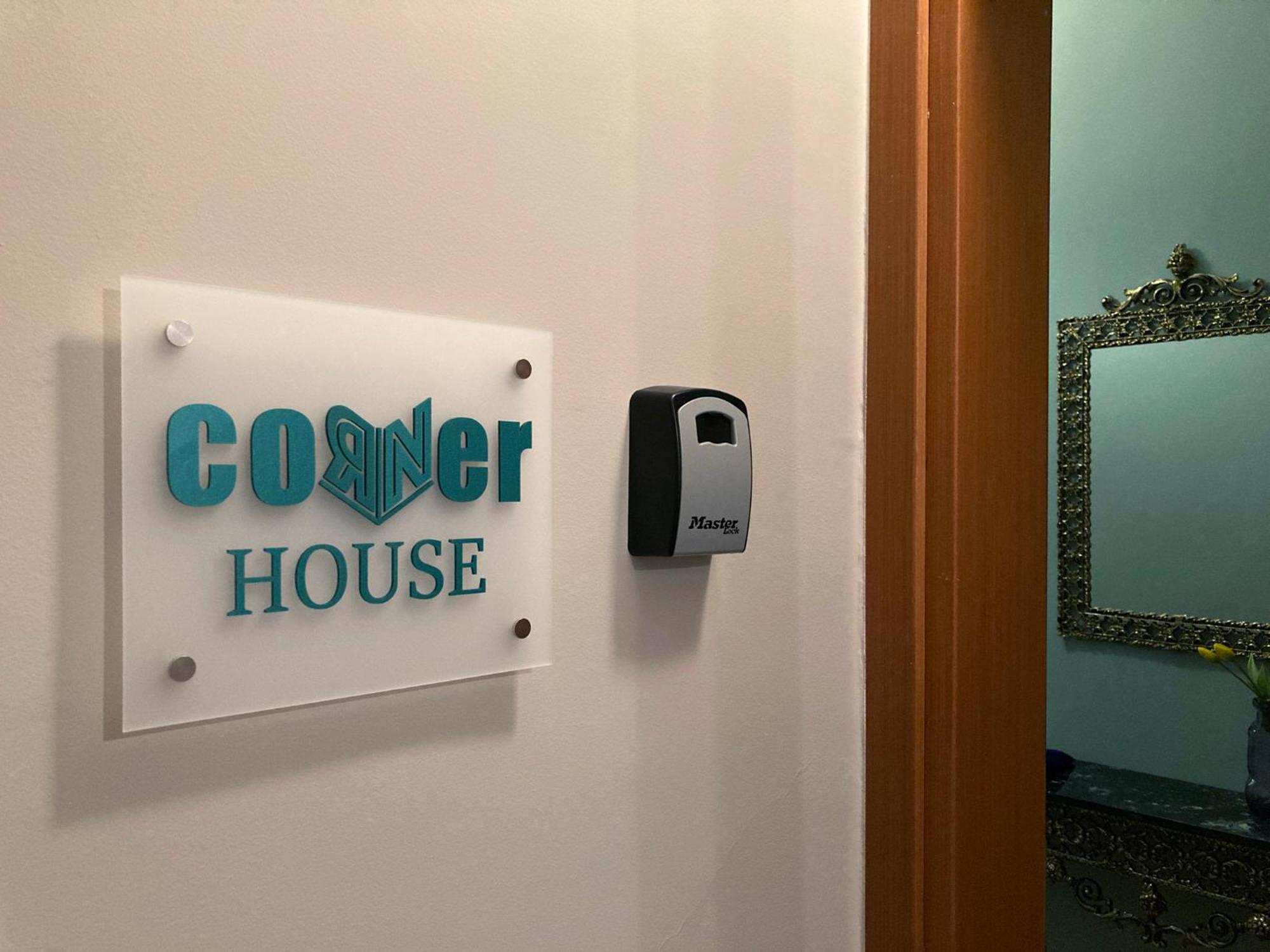 Corner House Apartment แคซโทเรีย ภายนอก รูปภาพ